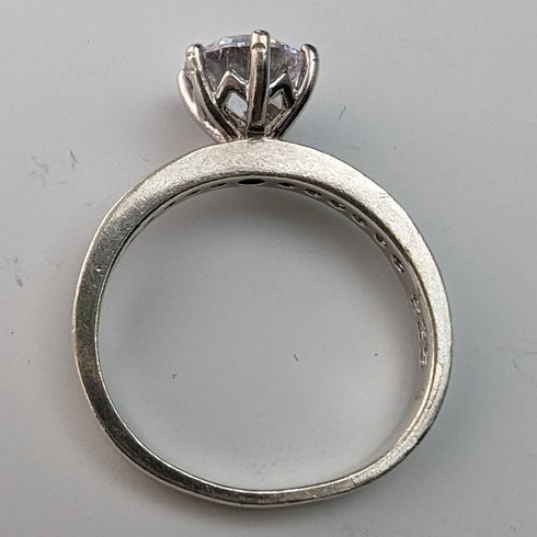 Vintage Jewelry Zirconia Sterling Silver Ring